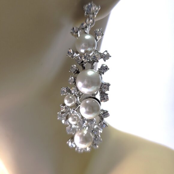 Vintage Statement Faux Pearl and Crystal Bib Necklace with Crystal Earrings - Picture 16 of 16